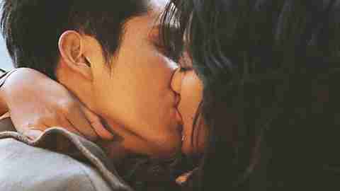 电影《这么多年》终极海报发布 张新成孙千激吻情定五一